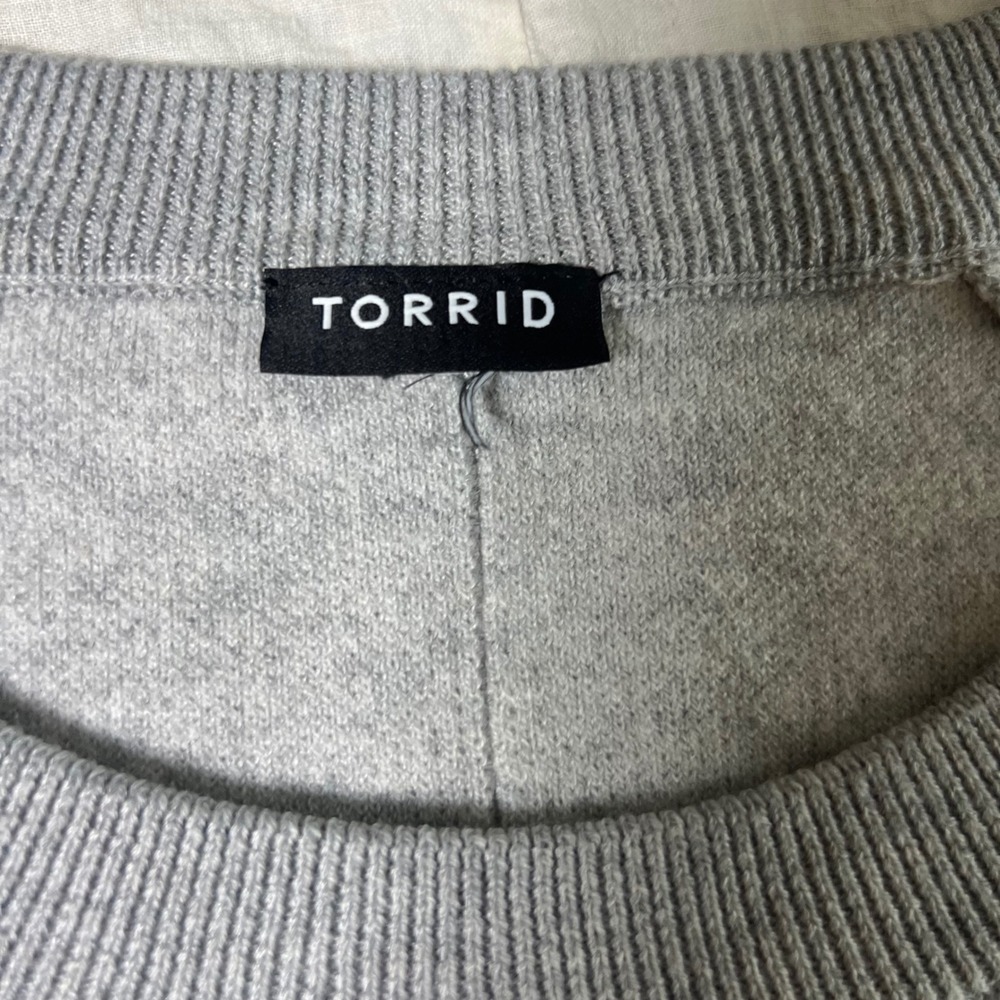 Torrid Gray Crewneck Sweater White Contrast Piping Raglan Sleeve Pullover - Picture 3 of 6